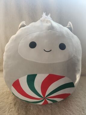 20" Jumbo Nissa the Yeti Squishmallow Canada Exclusive NWOT